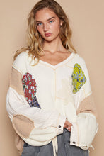 Load image into Gallery viewer, POL CROPPED &amp; OVERSIZED Cut and Sewn Patch Top in Cream Multi
