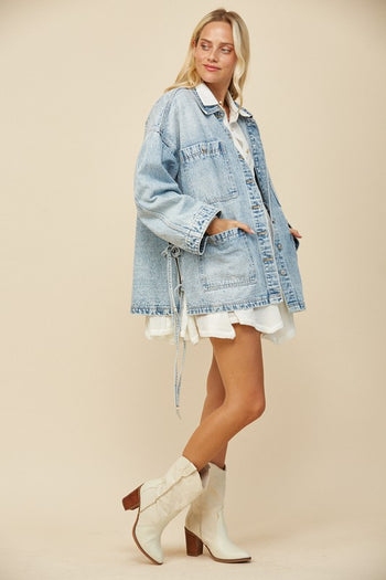 Wisteria Lane OVERSIZED Denim Jacket with Side Ties in Light Denim M Wisteria Lane OVERSIZED Denim Jacket with Side Ties in Light Denim M