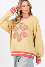 Load image into Gallery viewer, Sage+Fig Daisy Applique Patch Sweatshirt in Vanilla
