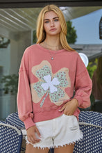 Load image into Gallery viewer, Oddi Solid Color Sweatshirt with Mixed Print Front Clover Patch in Washed Papaya
