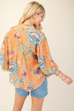 Load image into Gallery viewer, GiGio Mixed Print Button Down Top in Coral
