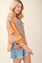 Load image into Gallery viewer, GiGio Mixed Print Button Down Top in Coral
