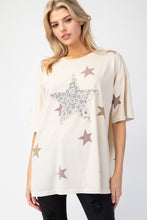 Load image into Gallery viewer, Easel OVERSIZED Star Patched and Print Top in Khaki
