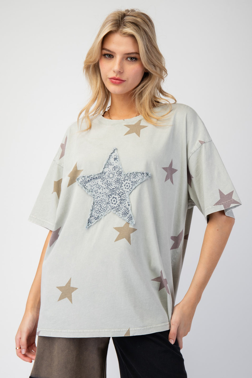 Easel OVERSIZED Star Patched and Print Top in Pale Sage