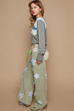 Load image into Gallery viewer, POL Regular Fit Star Patched Pants in Olive
