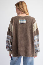 Load image into Gallery viewer, Easel Mixed Fabric Peace Sign Patch OVERSIZED Top in Ash Olive
