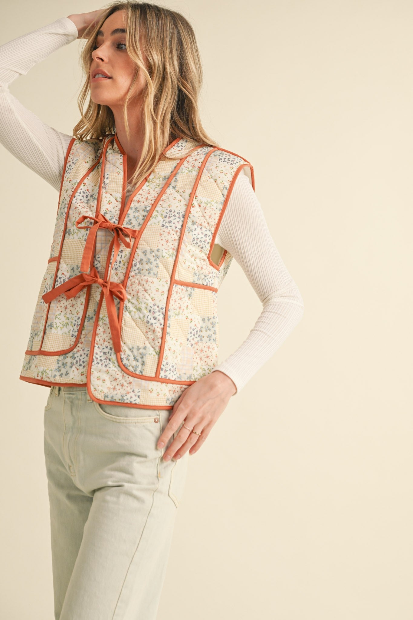 &merci Quilted Patchwork Vest with Contrasting Binding in Caramel