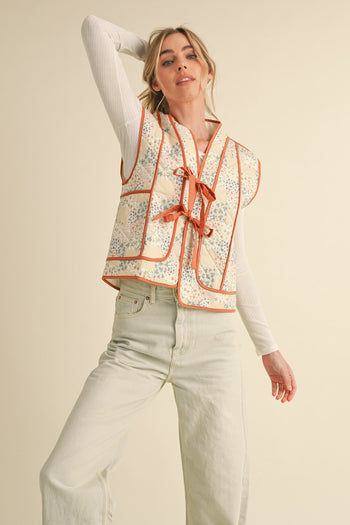 &merci Quilted Patchwork Vest with Contrasting Binding in Caramel Sepia Multi