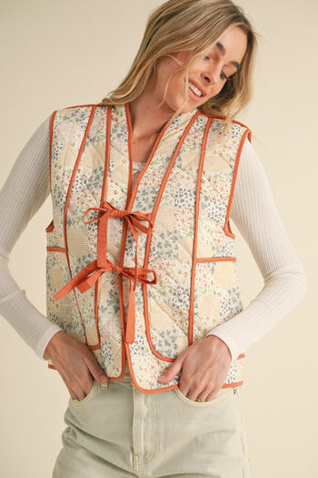&merci Quilted Patchwork Vest with Contrasting Binding in Caramel Sepia Multi
