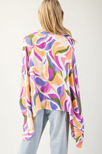 Load image into Gallery viewer, ee:some OVERSIZED Abstract Printed Top in Pink
