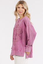 Load image into Gallery viewer, Mittoshop Mineral Washed Top with Front Flower Patch in Orchid
