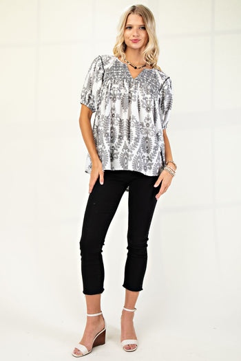 GiGio Printed Smocked Front and Back Top in Gray