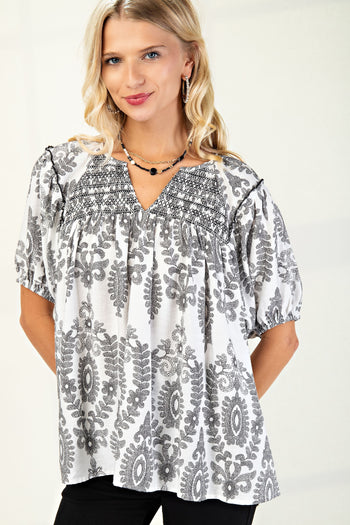 GiGio Printed Smocked Front and Back Top in Gray