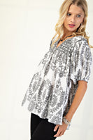GiGio Printed Smocked Front and Back Top in Gray