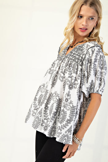GiGio Printed Smocked Front and Back Top in Gray