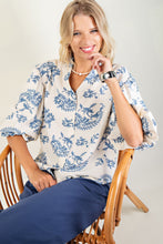 Load image into Gallery viewer, GiGio Printed Button Down Front Top in Blue
