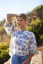 Load image into Gallery viewer, GiGio Printed Button Down Front Top in Blue
