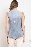 BlueVelvet Flower Patched Vest in Washed Denim