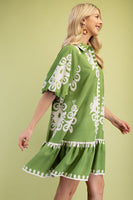 GiGio Two Toned Bold Print Mini Dress in Green