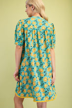 Load image into Gallery viewer, GiGio Floral Print Mini Dress in Green
