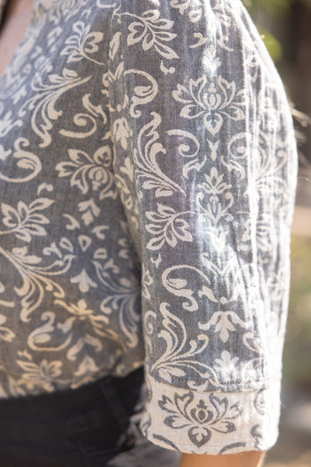 VOY Jacquard Color Block Top in Grey