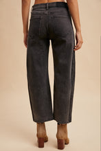 Load image into Gallery viewer, AnnieWear Two Tone Side Panel Stretch Barrel Leg Crop Jean in Black Denim
