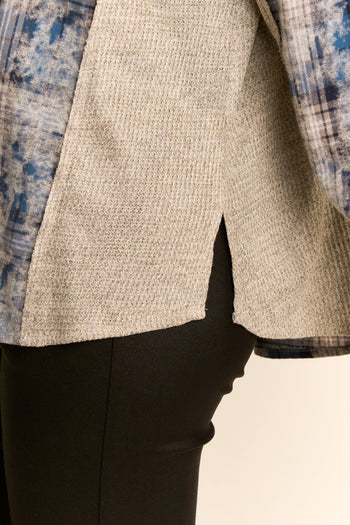 Davi & Dani Air-Sprayed Plaid Pocket Button Front Top in Teal Navy