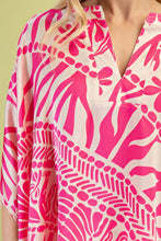 Load image into Gallery viewer, GiGio Silky Printed OVERSIZED Top in Pink

