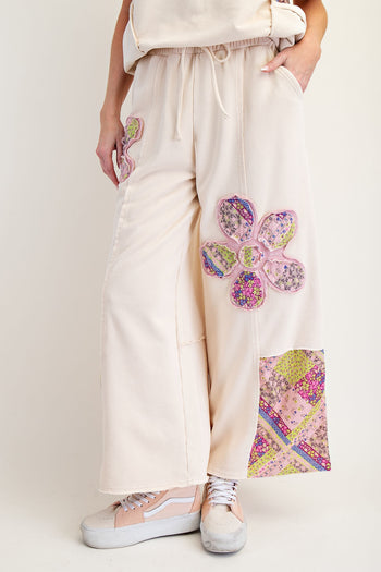Easel Flower Patched Terry Knit Pants in Ecru