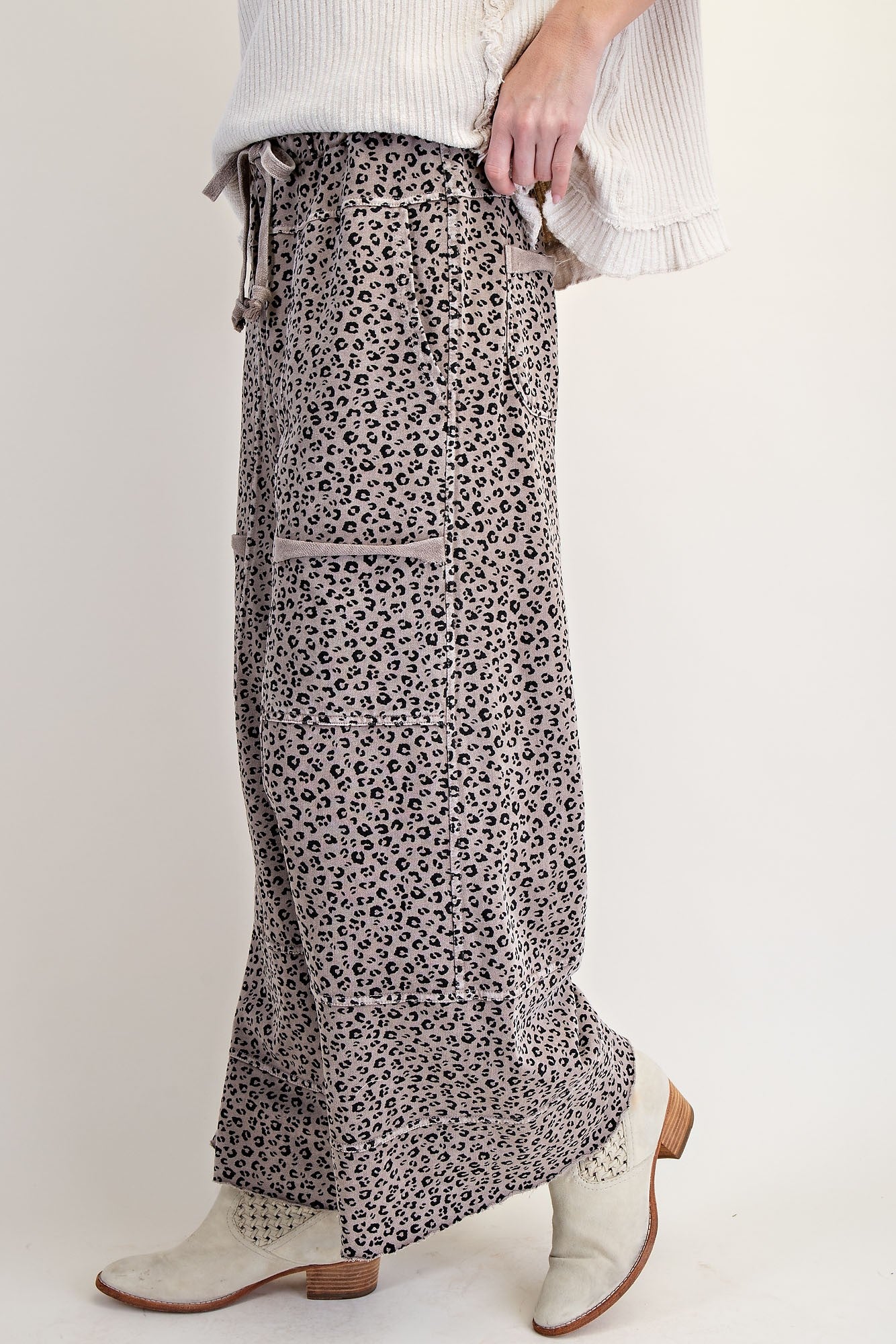 Easel Animal Print Terry Knit Pants in Ash Mocha – June Adel
