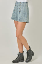 Load image into Gallery viewer, Mystree Double Breasted Wide Leg Shorts in Washed Dk. Denim
