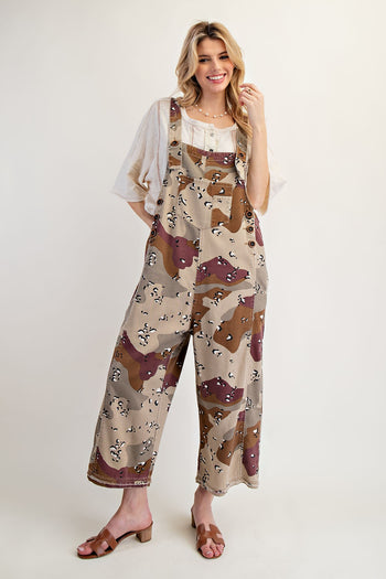 Easel Camo Print Twill Overalls in Redbean Combo