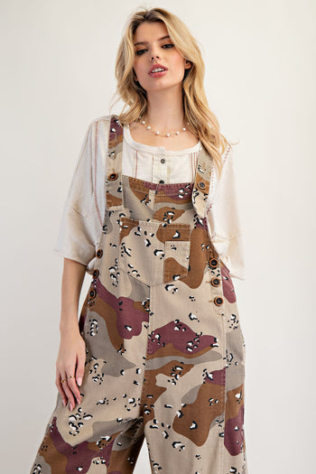 Easel Camo Print Twill Overalls in Redbean Combo