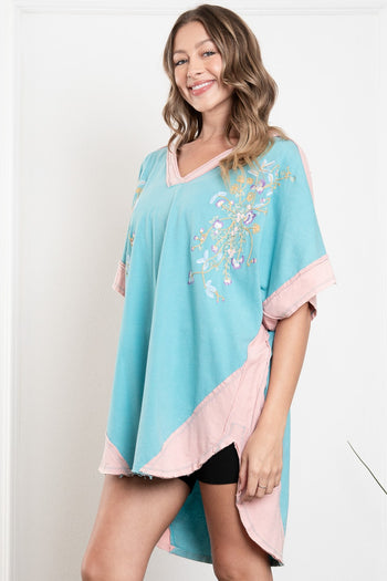 BlueVelvet OVERSIZED Contrasting Color Top with Embroidery Details in Blue-Salmon