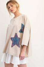Load image into Gallery viewer, Easel OVERSIZED Multi Layered Star Patched Top in Khaki
