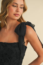 Load image into Gallery viewer, Klesis 3D Floral Lace Midi Dress in Black
