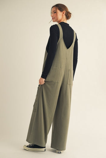 Jodifl Solid Color Flower Patch Jumpsuit in Olive