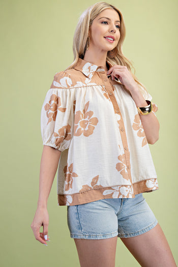 GiGio Color Block Hibiscus Print Top in Beige