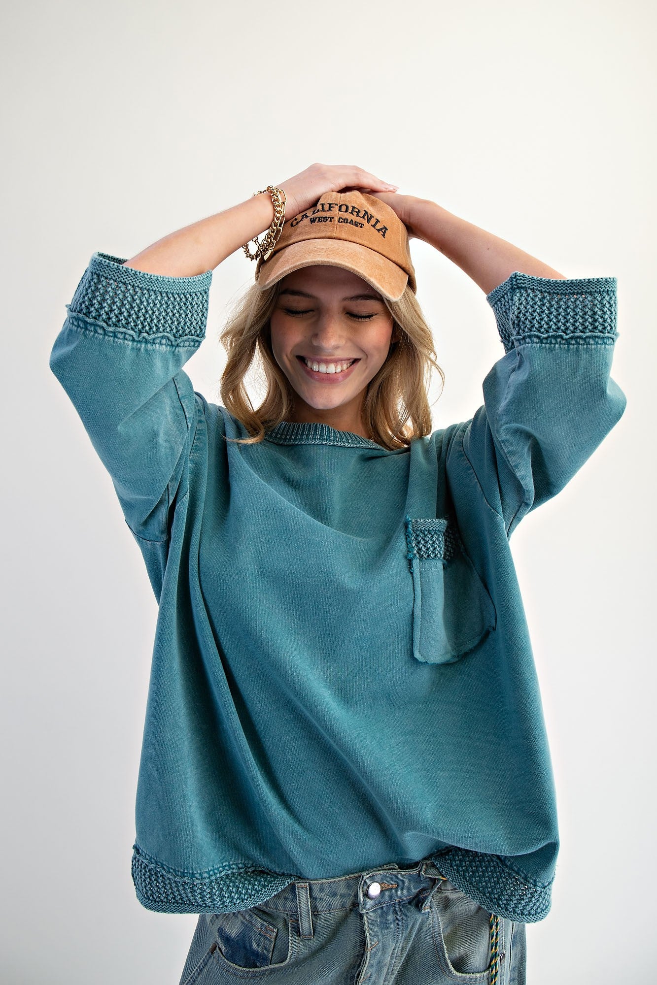 CULLNI 青 Vネック アシンメトリーベスト Easel Crochet Detailed Mineral Washed Top in Teal – June Adel