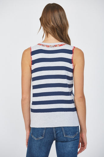 FATE Sleeveless Star Knit Sweater in in Heather Grey
