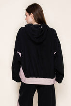 Load image into Gallery viewer, White Birch Contrasting Fleece and Quilted Knit Top in Black
