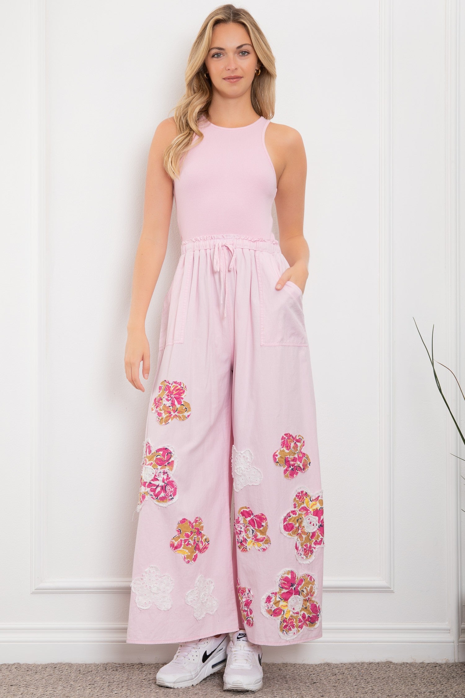 BlueVelvet Mixed Media and Layered Flower Patch Detailed Jumpsuit