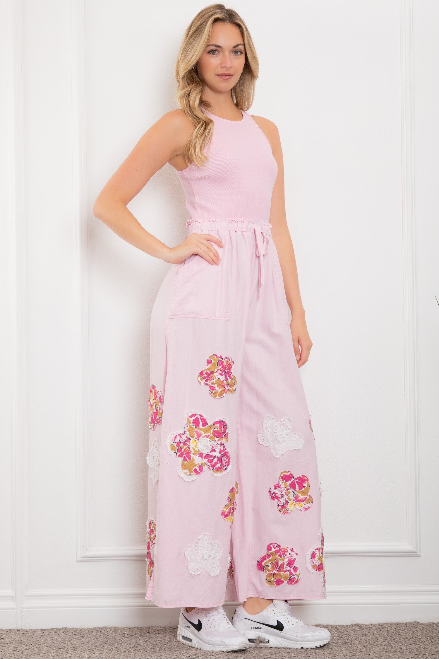 BlueVelvet Mixed Media and Layered Flower Patch Detailed Jumpsuit