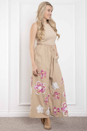BlueVelvet Mixed Media and Layered Flower Patch Detailed Jumpsuit in Taupe
