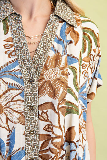 GiGio Mixed Print Top with BOLD Floral Print in Walnut Mix