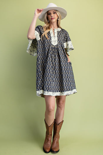 GiGio Contrasting Floral Print Mini Dress in Ash Mix