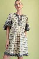 GiGio Contrasting Floral Print Mini Dress in Cream Mix