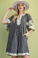 GiGio Contrasting Floral Print Mini Dress in Ash Mix