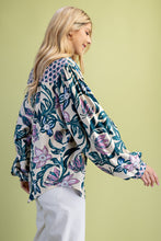 Load image into Gallery viewer, GiGio OVERSIZED Floral Print Top in Teal Mix
