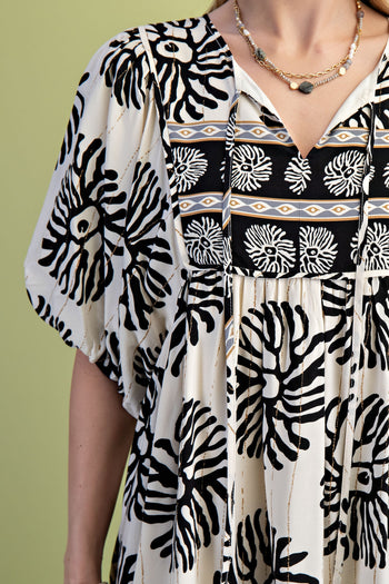 GiGio Contrasting Mixed Print Mini Dress in Black